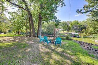 Grove Lakefront Cabin with Water and Dock Access! - Grove - 7