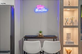 Meriweather - Calgary Breathtaking 1-bedroom apartment - 1