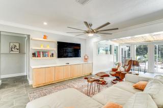 Walk to Beach Cape Coral Home with Grill and Patio - Cape Coral - 7