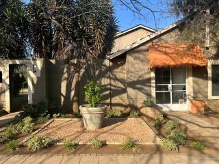 Silken Trap Accommodation NO LOADSHEDDING - 7