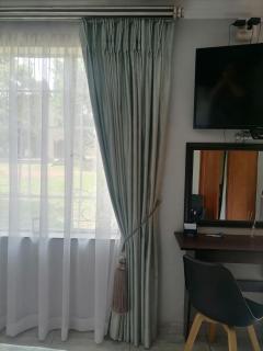 Silken Trap Accommodation NO LOADSHEDDING - 8