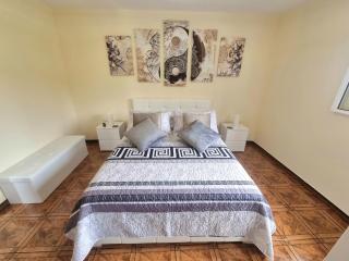 Cozy House in Central Sanatana, Near Top Hiking Trails and Levadas, Pico Ruivo - Santana - 2