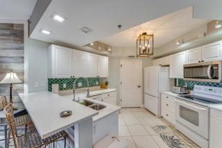 New Smyrna Beach Condo with Balcony and Ocean Walk - 3