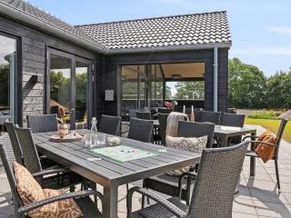 Spacious Retreat near Beach - By Traum Ferienwohnungen - 8