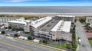 Beachfront Condo w Ocean Views and Pool - Tybee Island - 1