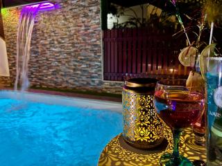 Villa Puerto Rico in front of the shopping center with private heated saltwater pool with jacuzzi & arcade games & t able foot ball - Porto Rico - 6