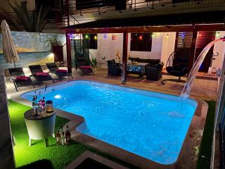 Villa Puerto Rico in front of the shopping center with private heated saltwater pool with jacuzzi & arcade games & t able foot ball - Porto Rico - 4