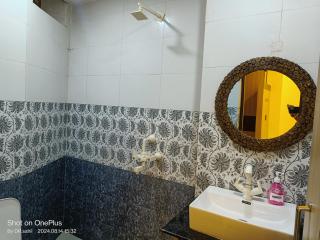 Good Vibes Hotel - Agra - 3