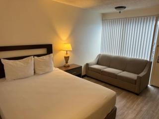 MC Pacific Inn & Suites Torrance - Torrance - 1
