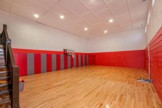 Swim and Gym Mansion - 0