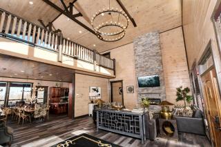 Swim and Gym Mansion - 6