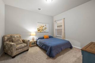 Elegant Home with Cozy Vibes - Pflugerville - 6