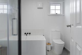 Lotti's Cottage, West Launceston - Launceston - 6