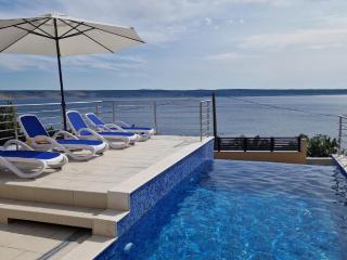 Luna Maris app 2 with balcony and swimming pool - Starigrad-Paklenica - 0