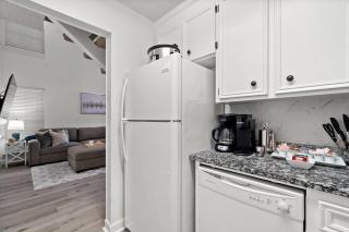 Renovated Townhome 5 mins walk to Beach, in the best resort in PCB, Horizon South - 3