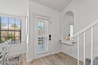 Renovated Townhome 5 mins walk to Beach, in the best resort in PCB, Horizon South - 5