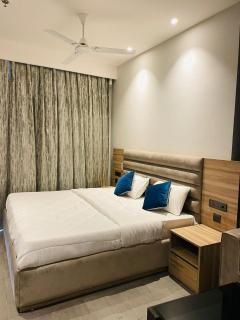 high skyy inn - Noida - 3