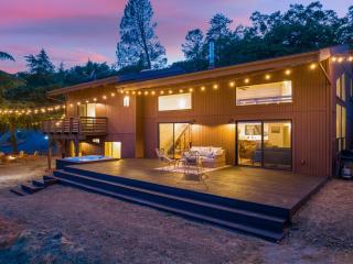 Yosemite Sunrise House with hot tub/views/game room - Oakhurst - 3