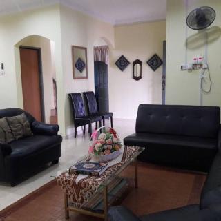 Homestay Kota Bharu Liyahana 4R3B 10 pax - Kota Bharu - 2