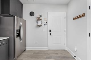 Sleek Studio Unit near Broad Ripple by CozySuites - Indianapolis - 3