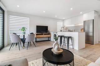 Cranford St Albans with free Carpark - Christchurch - 2
