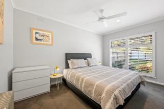 Ocean Retreat by Ready Set Stay - BYO linen and towels - Rosebud - 6