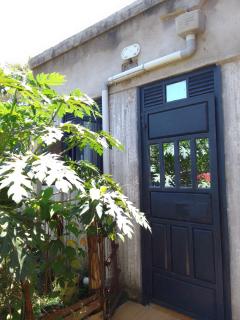 Self Contained Studio around Alango School, Wathorego, Kajulu - Kisumu - 1