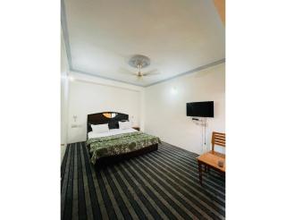 Hotel Muneer Ishfan, Srinagar - Srinagar - 2