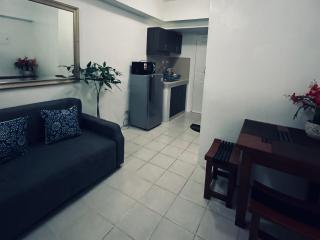 Tagaytay Deluxe Budget Room For 24 Hours - Tagaytay - 1