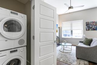 Tasteful Condo Walking Distance to French Quarter - New Orleans - 2