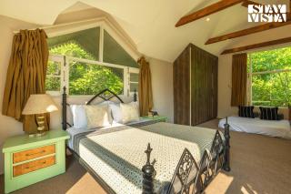 StayVista at Aaram Gah with Lawn, Bonfire, BBQ - Srinagar - 2