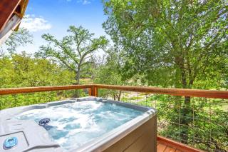 Happiness Ranch - Cypress Tree House - Blanco - 9