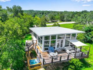 Happiness Ranch - Cypress Tree House - 0