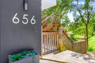Happiness Ranch - Cypress Tree House - Blanco - 2
