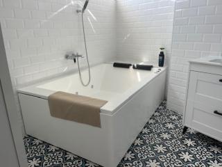 ALZIRA BONiTA SUITE ViP jacuzzi - 2