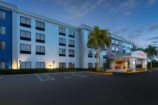 Hampton Inn & Suites Boynton Beach - 9