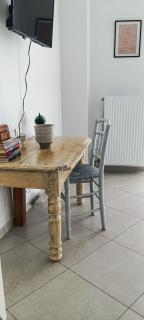 The Beekeeper's Apartment - Kymi - 6