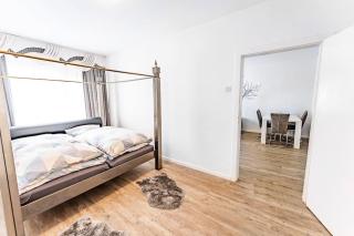 Familienoase mit King-Size-Bett und Playstation 4 - Gelsenkirchen - 2