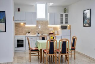 Goldfinch Estate - 5