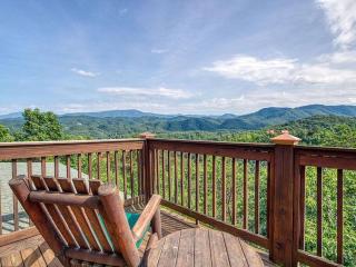 Mountain Views-Hottub-Parking-WiFi-Parking-BBQ - Sevierville - 0