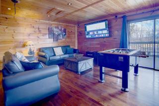 Mountain Views-Hottub-Parking-WiFi-Parking-BBQ - 8
