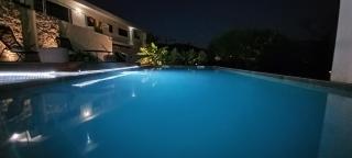 Luxueux appartement dans propriété contemporaine, jardin privatif, piscine - La Roquette-sur-Siagne - 1