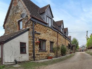 Jasmine Cottage - - 9