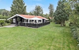 Four-Bedroom Holiday Home In Hornbak - Hornbæk - 0
