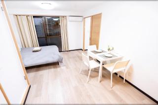 CG Charming Guesthouse in the Heart of Okubo 丶Steps to Metro and Convenient Travel! YoE4 - 1