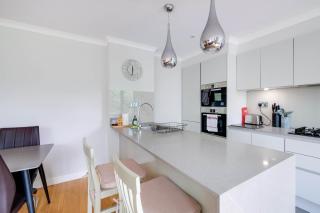 The Concord Modern 2 Bedroom Apartment - Brentford - 8