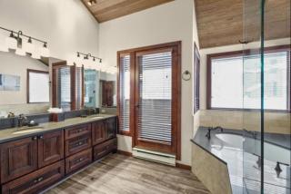 Snowmass Woodrun V 2 Bedroom Ski In, Ski Out Mountain Residence In The Heart Of Snowmass Village - 3