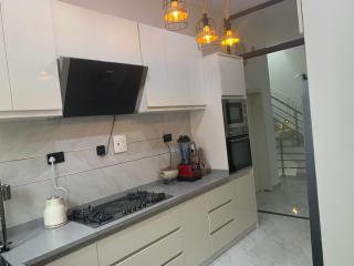 Cozy Lodge - Lekki - 2