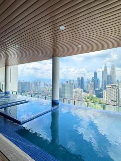 KLCC The luxe Apartment & infinity pool - 9