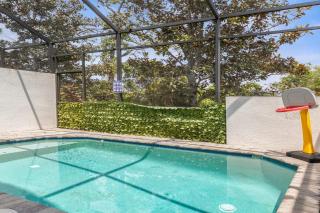 Upstay - Welcoming Wonderland w Private Pool - Davenport - 9
